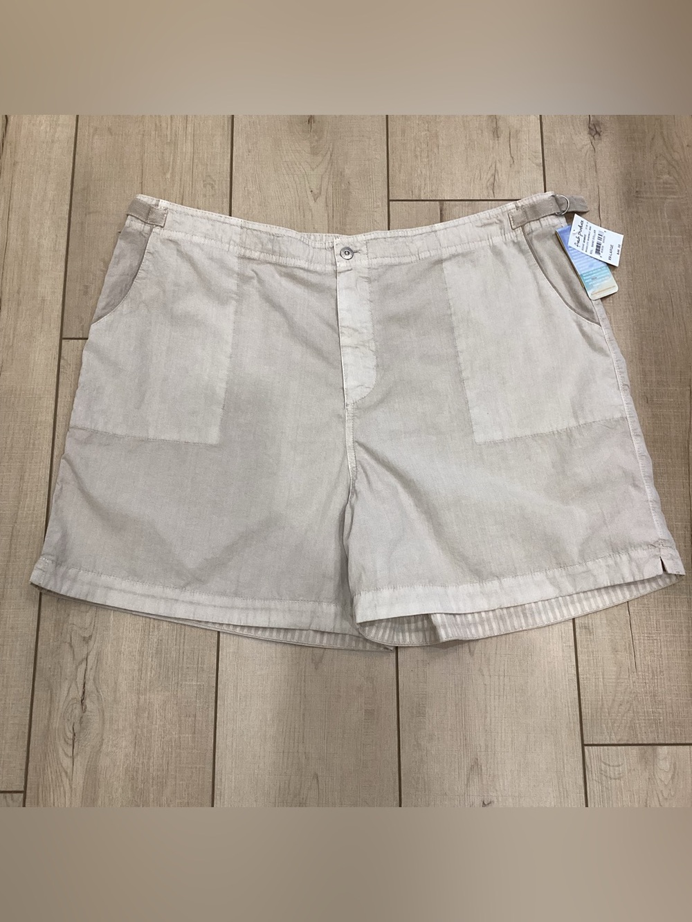 Fresh Produce Woman’s Sand Dollar Shorts Size XXL